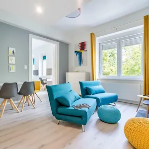 Bpr Color Fusion With A/c , Budapest Hongrie